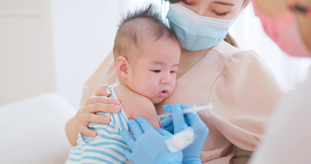 兒童疫苗接種時程懶人包：疫苗要間隔多久？新生兒健保卡怎麼申請？